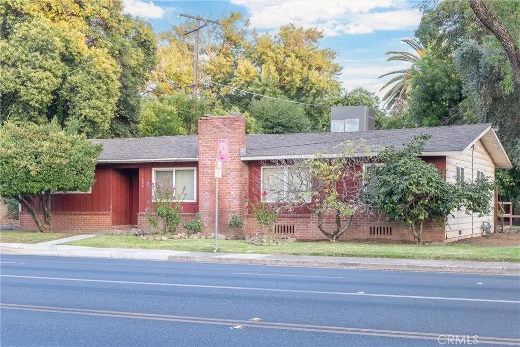 Photo of 559 East, Chico, CA 95926 (MLS # SN26004463)
