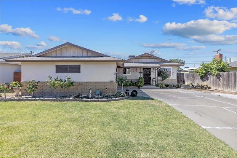 1585 Mulberry Lane