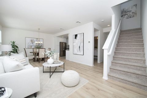 1605 Waterlily San Marcos CA 92078