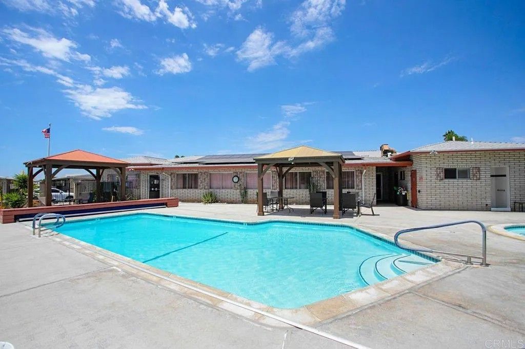 Photo of 1506 Oak Drive #4, Vista, CA 92084 (MLS # NDP2601165)