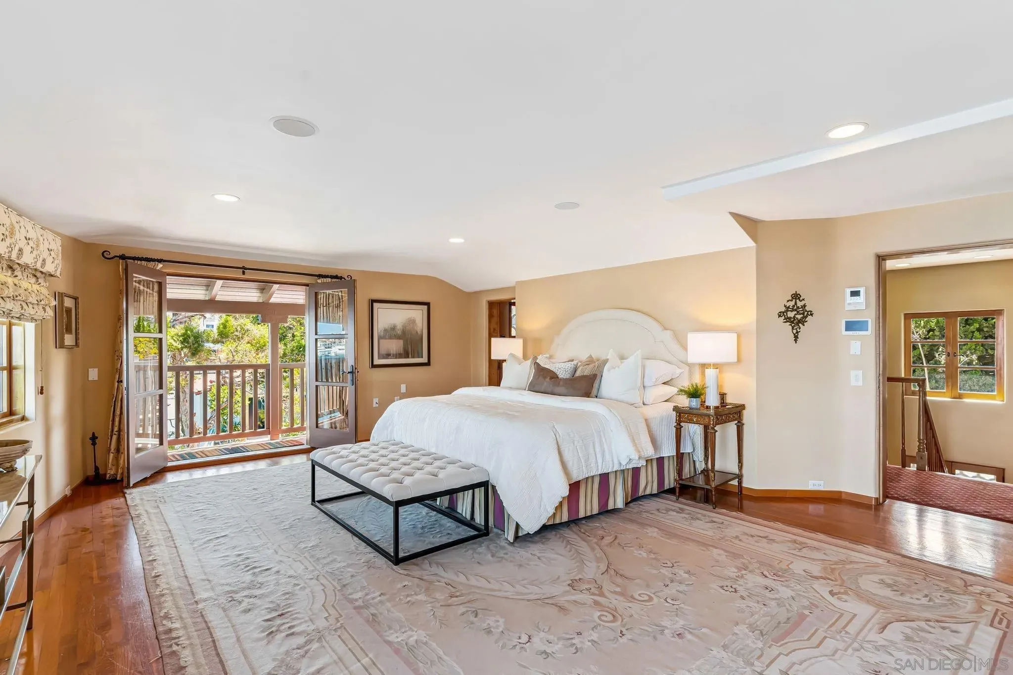 San Diego, California 92106, United States, 3 Bedrooms Bedrooms, ,4 BathroomsBathrooms,Residential,Active,182774