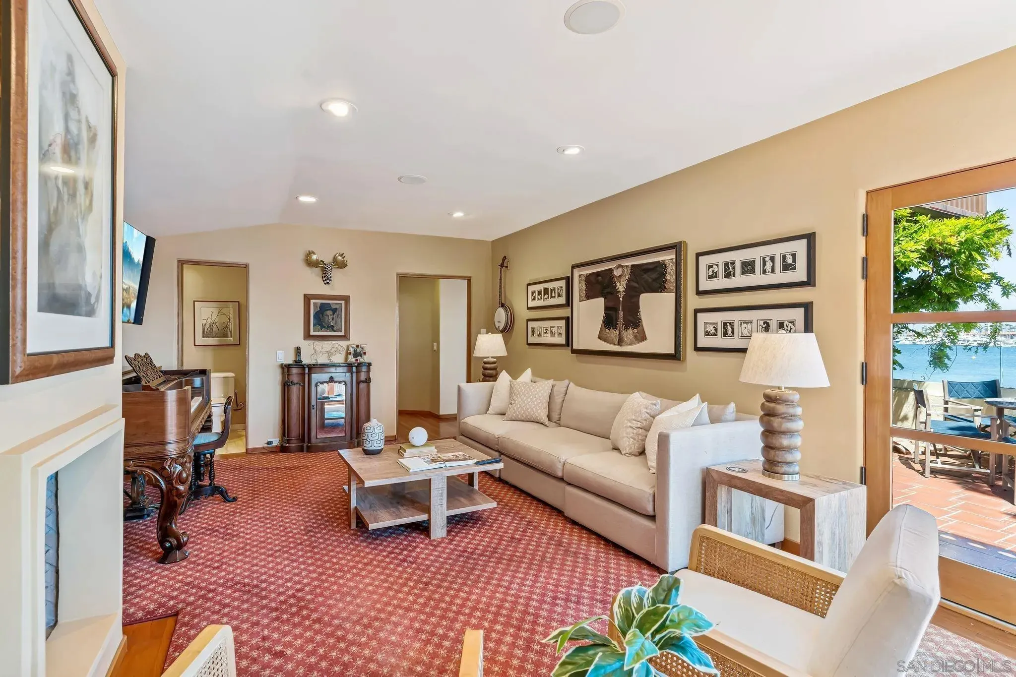 San Diego, California 92106, United States, 3 Bedrooms Bedrooms, ,4 BathroomsBathrooms,Residential,Active,182774