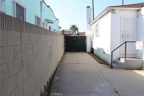 Tiny photo for 9812 S Denker Ave, Los Angeles, CA 90047 (MLS # MB25252327)