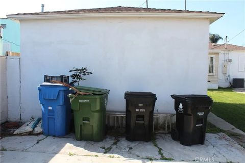 Tiny photo for 9812 S Denker Ave, Los Angeles, CA 90047 (MLS # MB25252327)