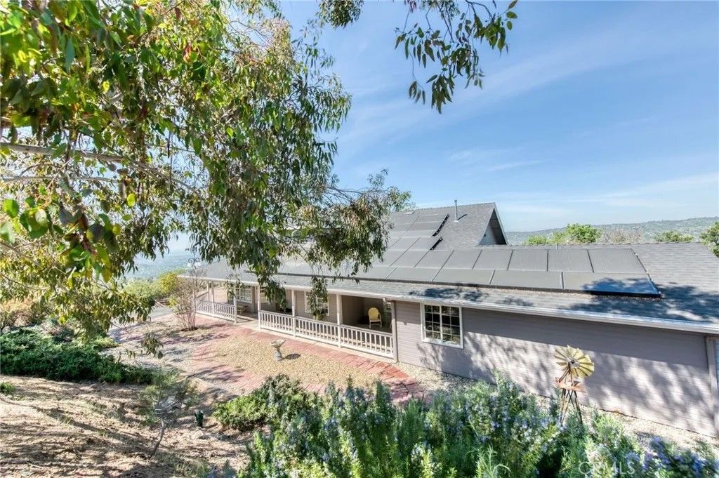 Photo of 41101 Lilley Mountain, Coarsegold, CA 93614 (MLS # FR26062514)