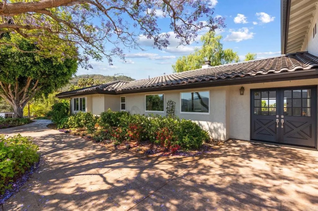 20063 Elfin Forest Lane