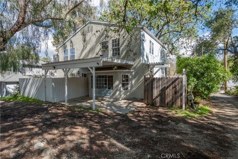 Photo of 6143 Wisteria Street, Simi Valley, CA 93063 (MLS # SR26011033)