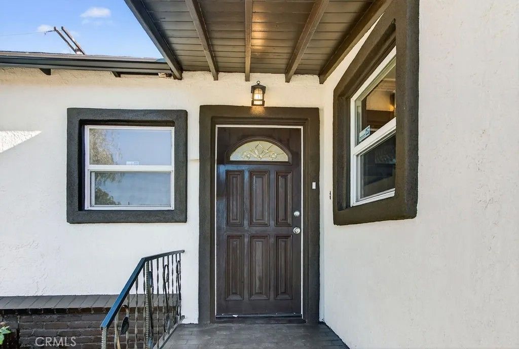 Photo of 2332 S Highland Avenue, Los Angeles, CA 90016 (MLS # OC26013297)