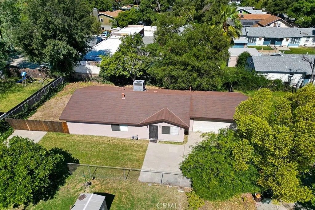 Photo of 1909 N Summit Ave, Pasadena, CA 91103 (MLS # IV26078036)