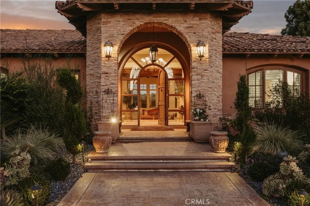 Photo of 14725 Rancho Santa Fe Farms Rd, Rancho Santa Fe, CA 92067 (MLS # OC25244572)