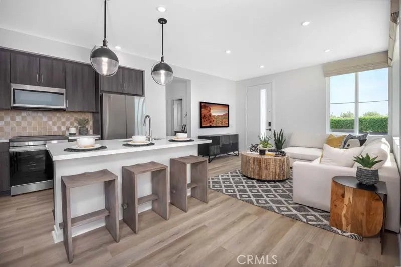 3660 W S. Eichler Paseo 1
