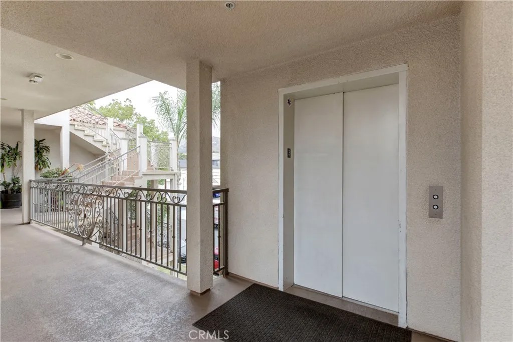 565 E San Jose PH1