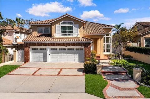 Photo of 910 S Barton Court, Anaheim, CA 92808 (MLS # WS26036910)