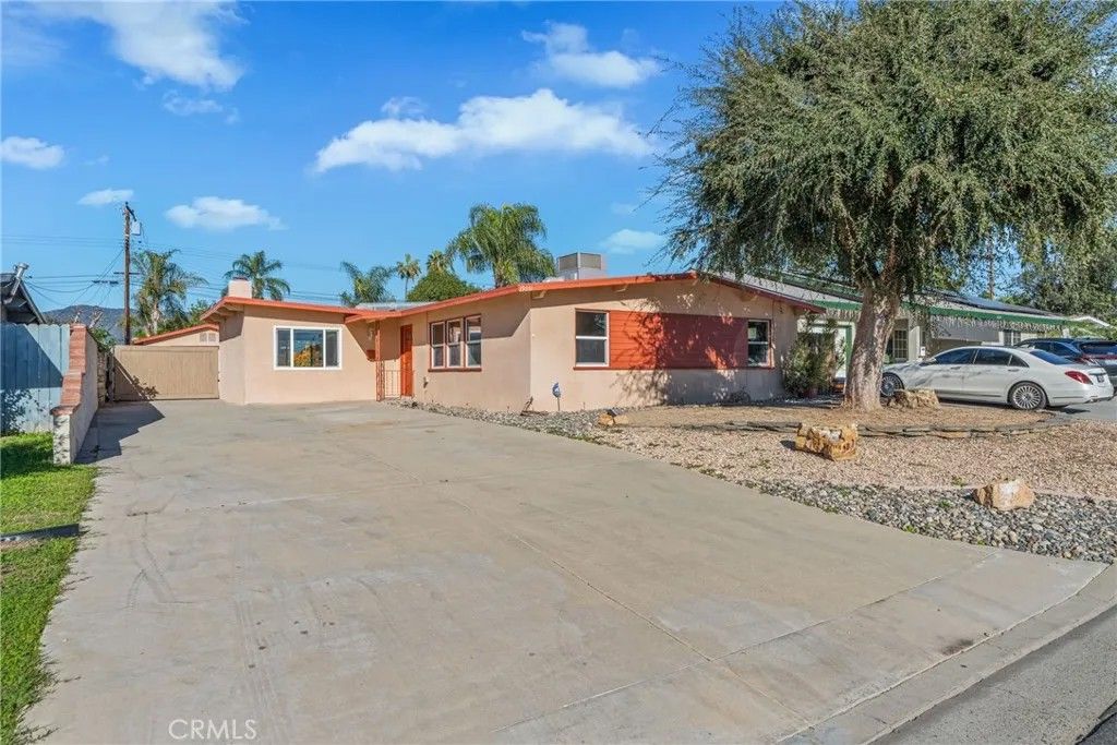 Photo of 19331 E Greenhaven St, Covina, CA 91722 (MLS # CV25271783)