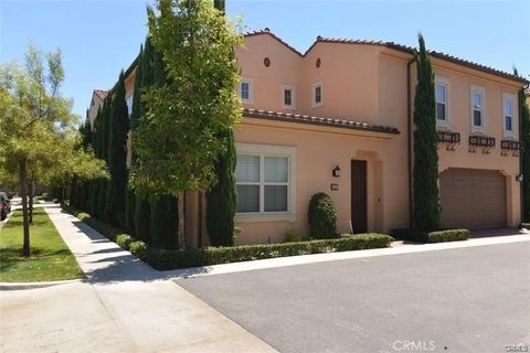 Photo of 308 Bronze, Irvine, CA 92618 (MLS # OC25278409)