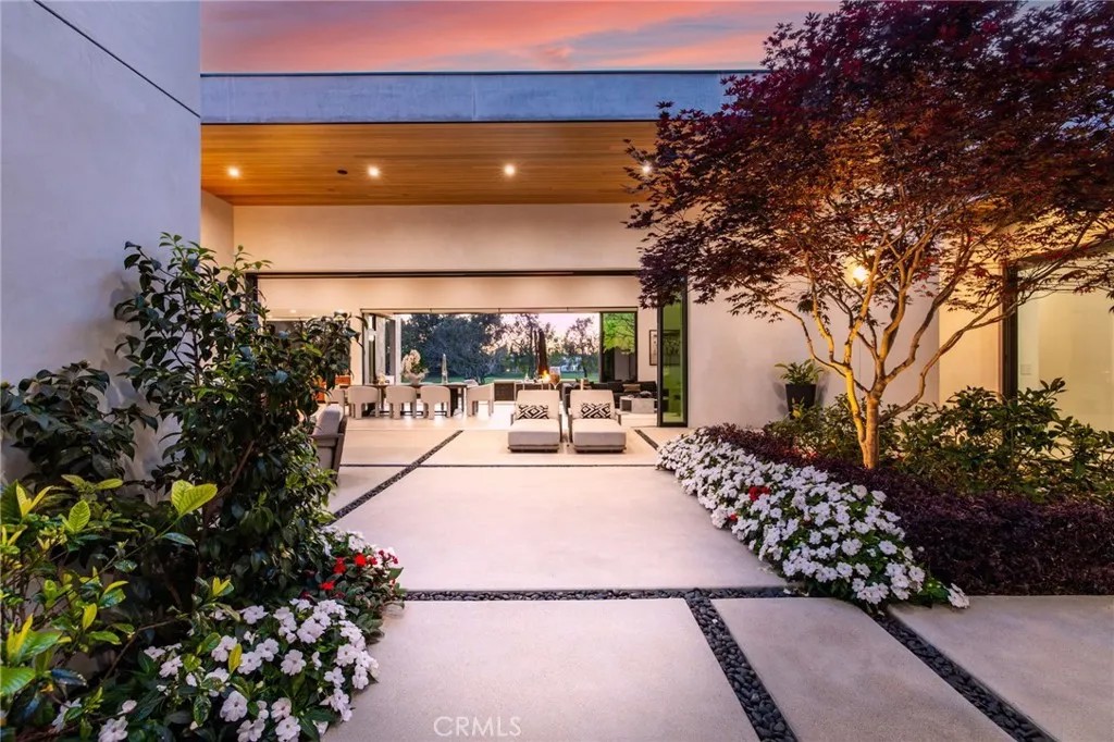 6691 E Country Circle