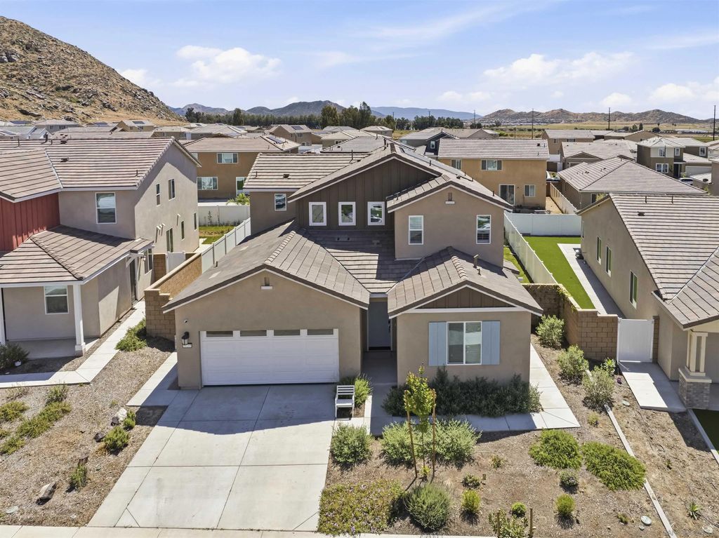 Photo of 30205 Chamonix Cir, Menifee, CA 92585 (MLS # 260008119)