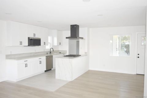 Tiny photo for 4646 Coconino Way, San Diego, CA 92117 (MLS # 250045318)