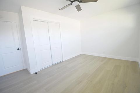 Tiny photo for 4646 Coconino Way, San Diego, CA 92117 (MLS # 250045318)