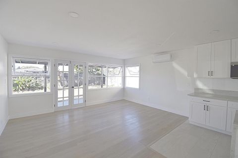 Tiny photo for 4646 Coconino Way, San Diego, CA 92117 (MLS # 250045318)