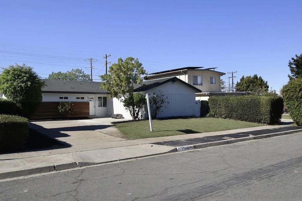 Photo of 4646 Coconino Way, San Diego, CA 92117 (MLS # 250045318)