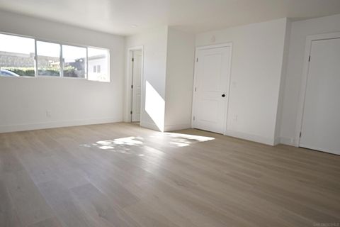 Tiny photo for 4646 Coconino Way, San Diego, CA 92117 (MLS # 250045318)