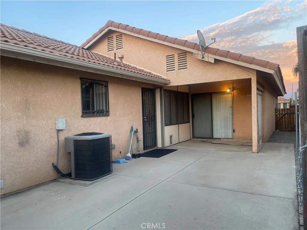 Photo of 797 Cortez Dr, Hemet, CA 92545 (MLS # OC26053961)