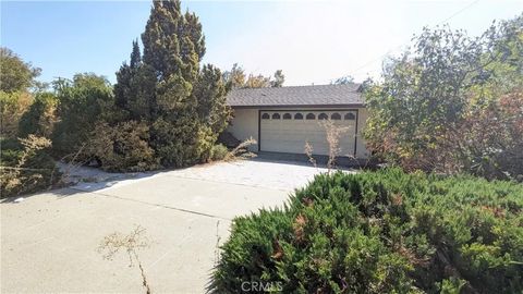 Photo of 384 W 7th St, Upland, CA 91786 (MLS # IG25246533) Photo of 384 W 7th St, Upland, CA 91786 (MLS # IG25246533)