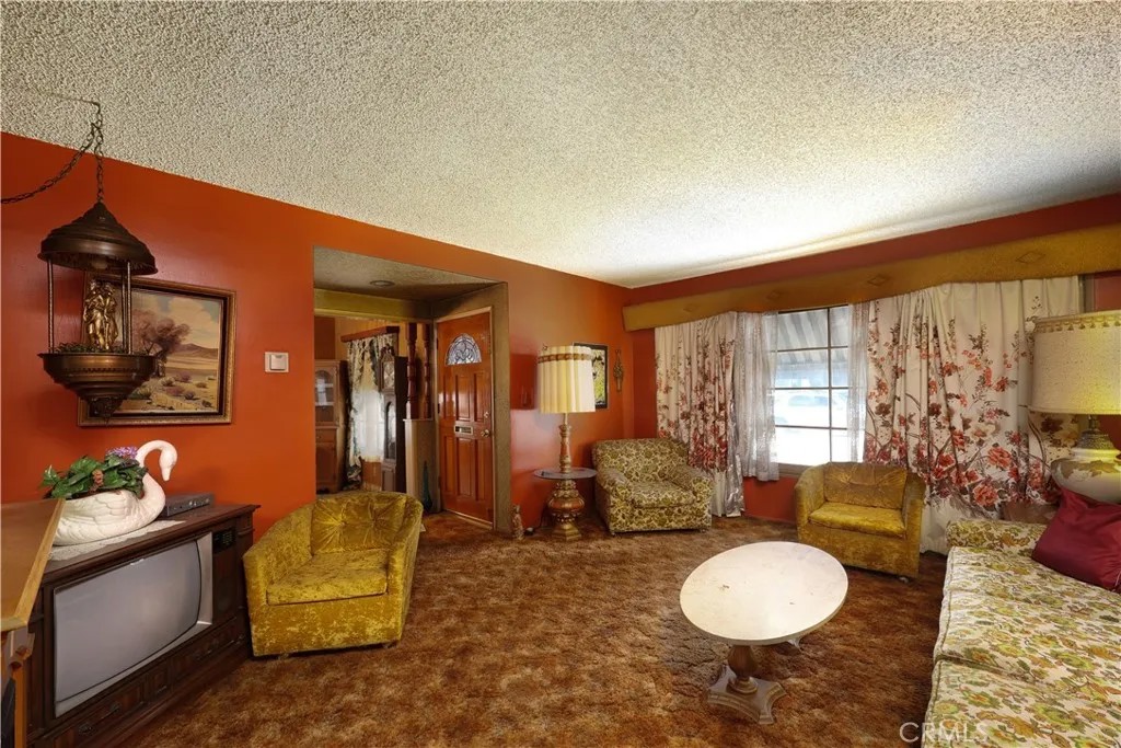 8548 Paramount Boulevard