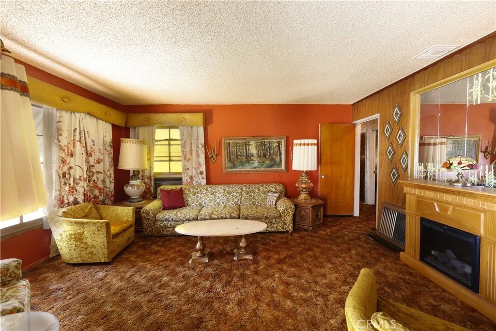 8548 Paramount Boulevard