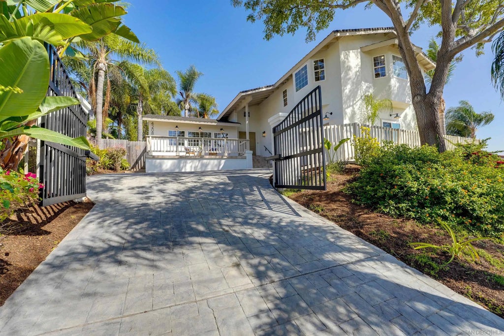 Photo of 4208 Park Dr, Carlsbad, CA 92008 (MLS # 260024016)