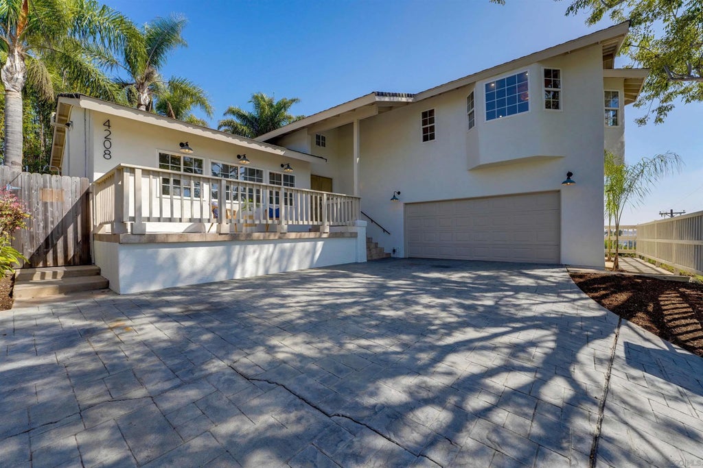 Photo of 4208 Park Dr, Carlsbad, CA 92008 (MLS # 260024016)