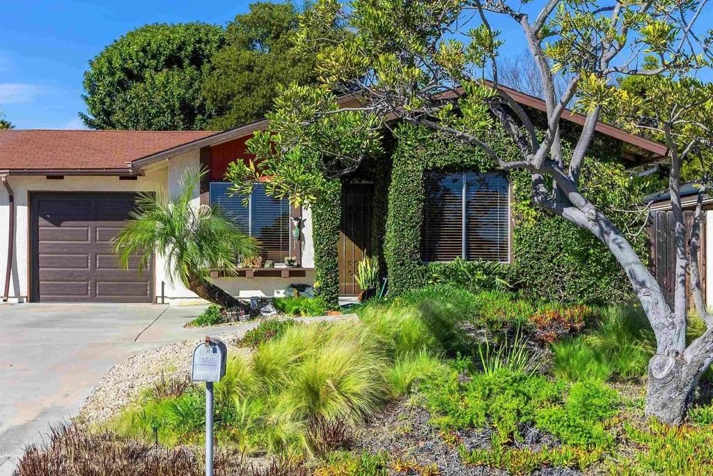 Photo of 4558 Golden Ridge Dr, Oceanside, CA 92056 (MLS # NDP2601914)