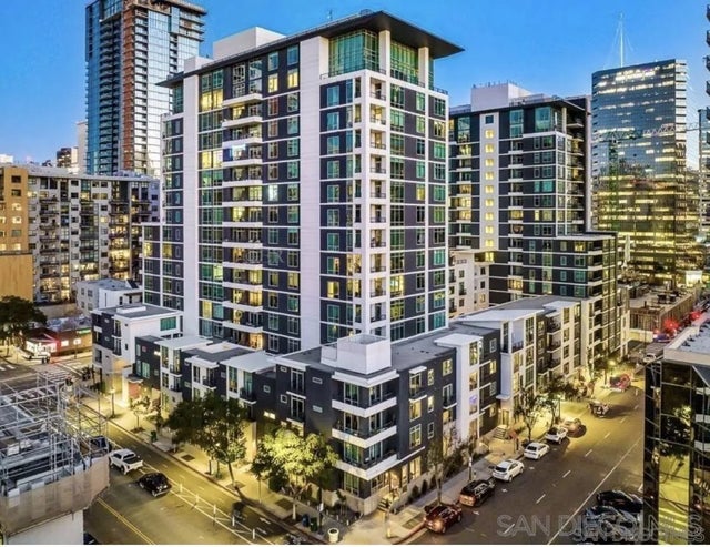 425 W Beech St 325 #325, San Diego