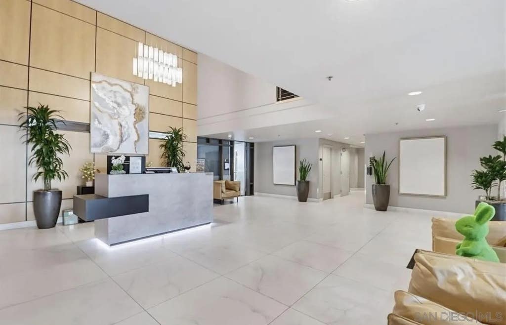 Photo of 425 W Beech St #325, San Diego, CA 92101 (MLS # 260018550)