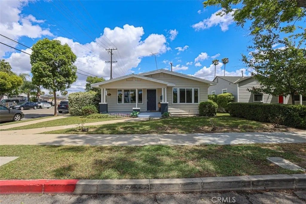 Photo of 600 S Emily St, Anaheim, CA 92805 (MLS # OC26074158)