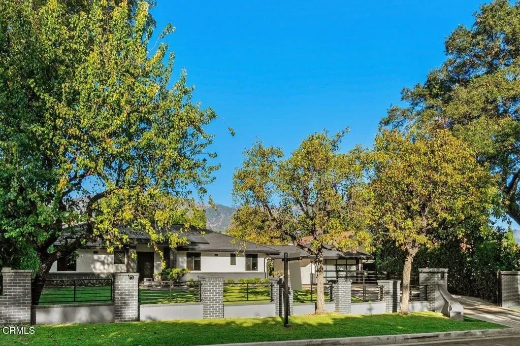 455 Richmond Road
