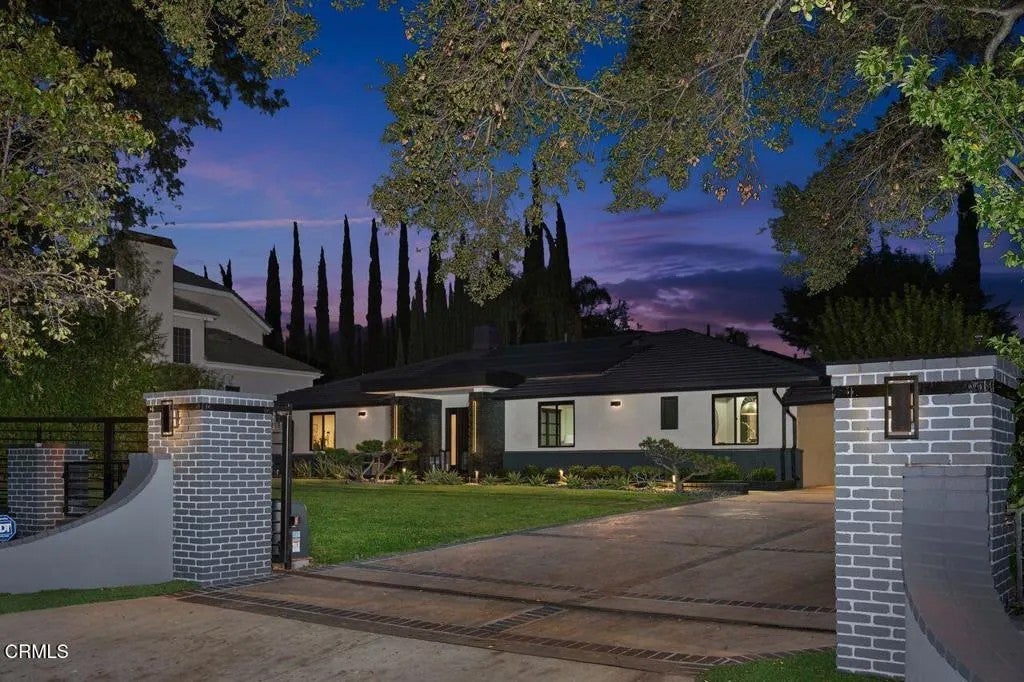 455 Richmond Road