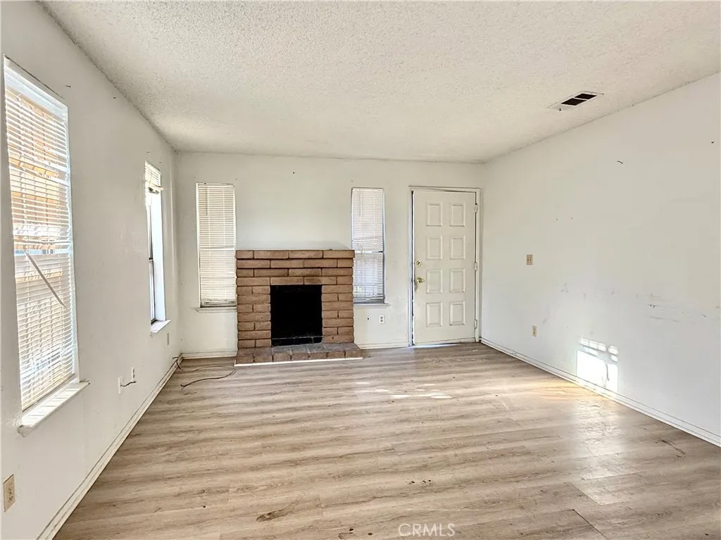 1027 W Dakota 113
