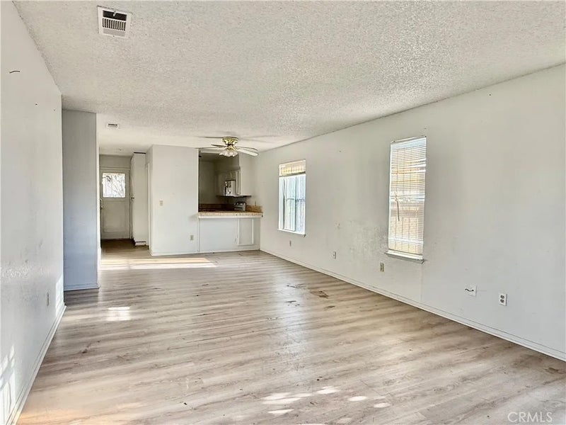 1027 W Dakota 113