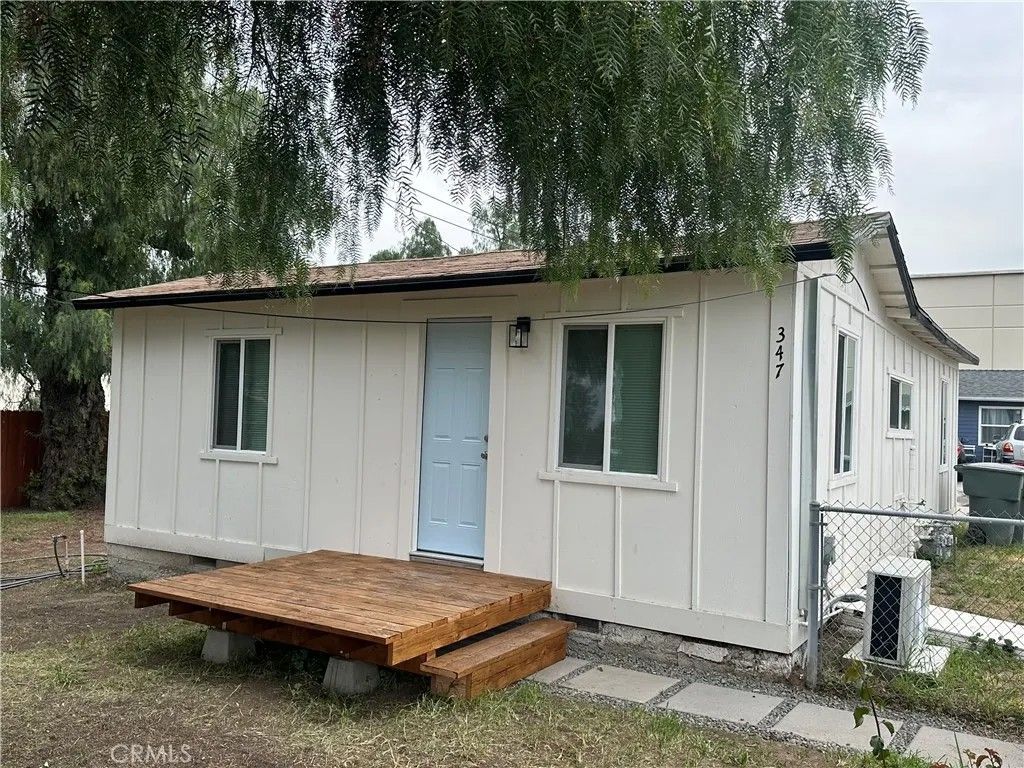 Photo of 347 N Garfield Ave, Corona, CA 92882 (MLS # IV25278078)