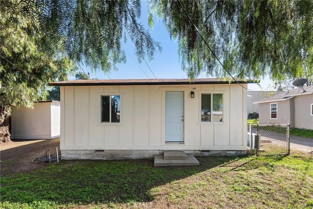 Photo of 347 N Garfield Ave, Corona, CA 92882 (MLS # IV25278078)