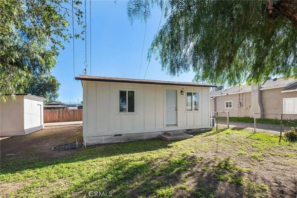 Photo of 347 N Garfield Ave, Corona, CA 92882 (MLS # IV25278078)