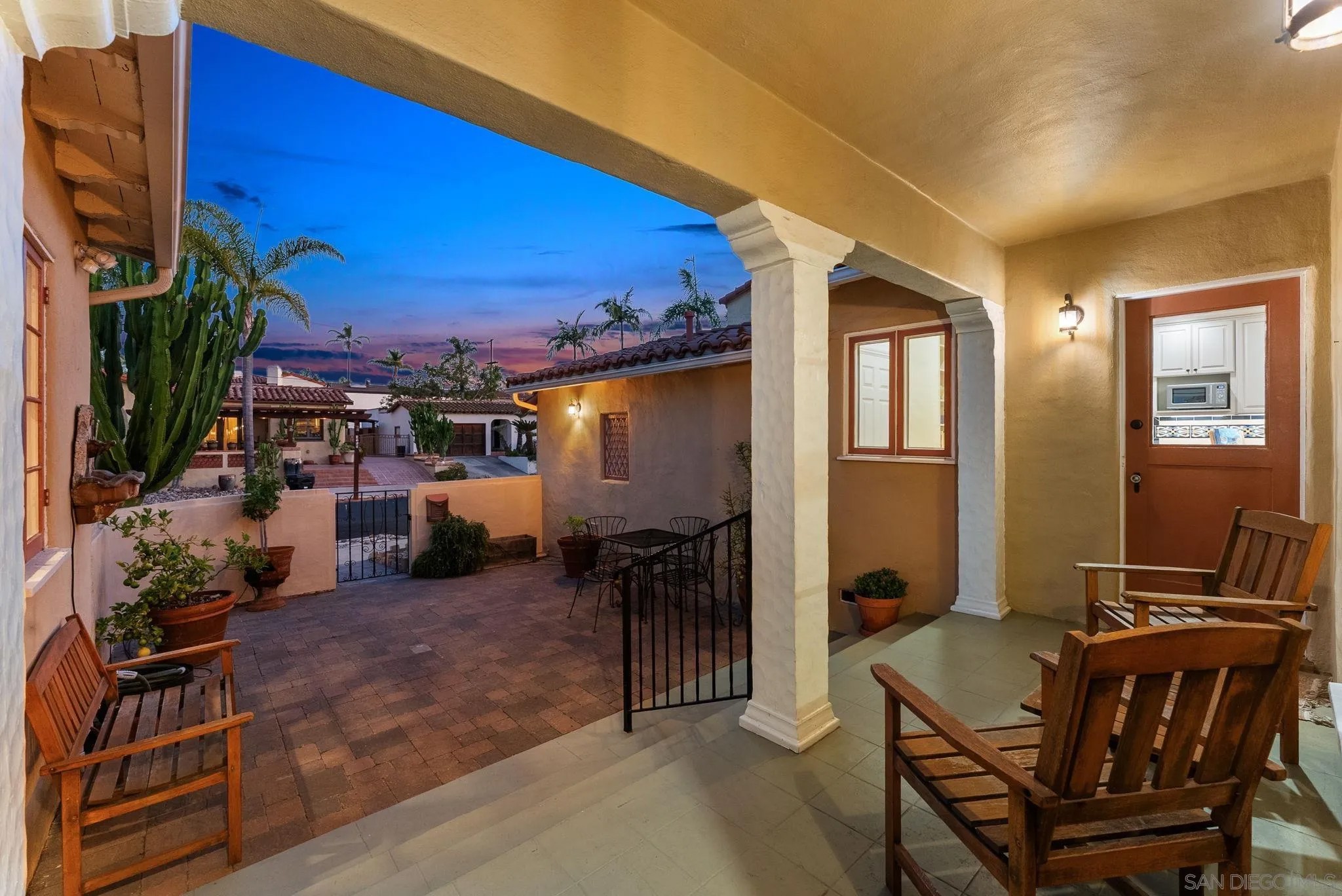 4354 N Talmadge Drive