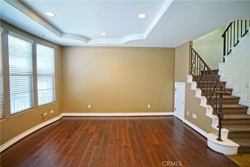 10623 Moorpark