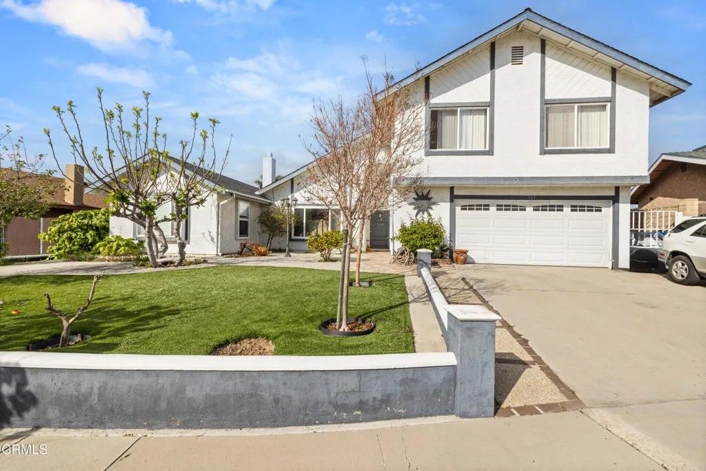 Photo of 905 Kumquat Place, Oxnard, CA 93036 (MLS # V1-34673)