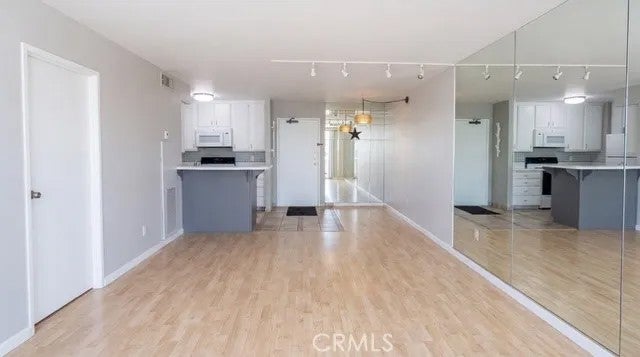 1750 E Ocean 503