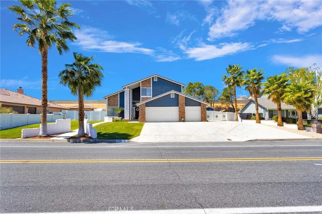 Photo of 13380 Hidden Valley Rd, Victorville, CA 92395 (MLS # HD26081984)