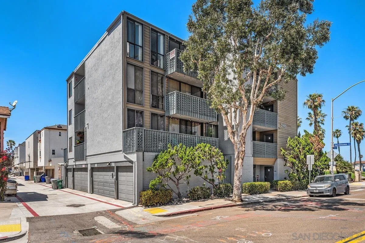 2990 Mission Blvd 303