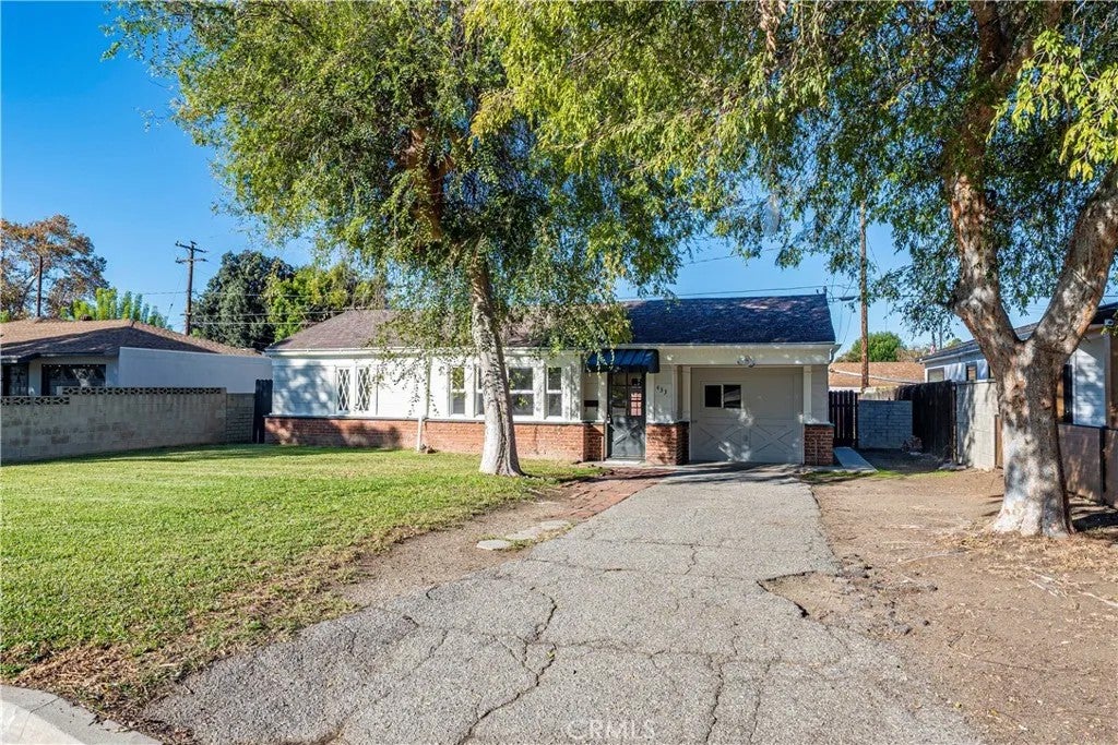 433 S Grand